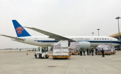 塔城昆明机场物流助力鲜花输送全国